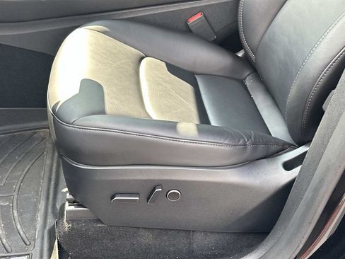 Used 2023 Tesla Model Y Performance AWD/4WD image 17