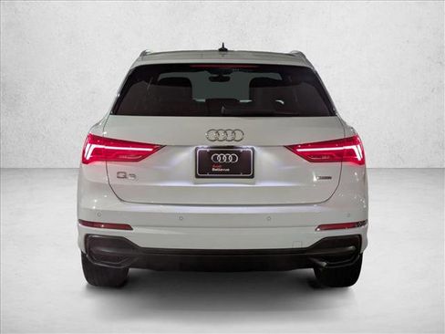 Used 2022 Audi Q3 2.0T Premium w/ Convenience Package image 7