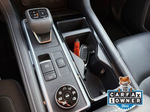 Used 2023 Nissan Pathfinder SL w/ Lighting Package (N92) image 16