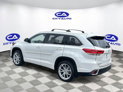 Used 2018 Toyota Highlander Limited Platinum w/ Protection Package #3 image 6