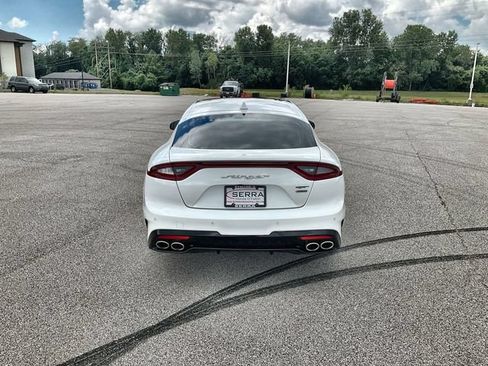 Used 2021 Kia Stinger GT1 AWD/4WD image 15