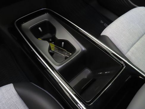 New 2026 Volkswagen ID.4 Pro RWD image 16