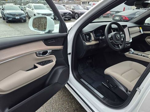 New 2026 Volvo XC90 B5 Plus w/ Protection Package image 19