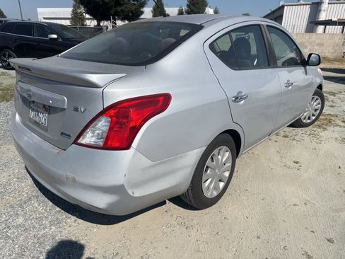 Used 2014 Nissan Versa SV image 5