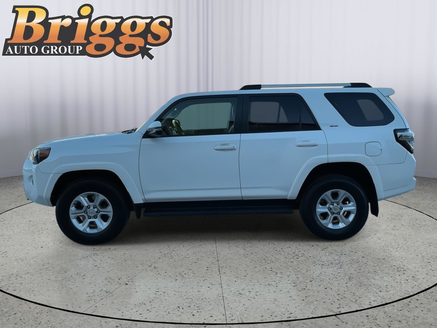 Used 2020 Toyota 4Runner SR5 Premium AWD/4WD image 2