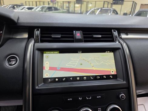 Used 2020 Land Rover Discovery Landmark AWD/4WD image 37