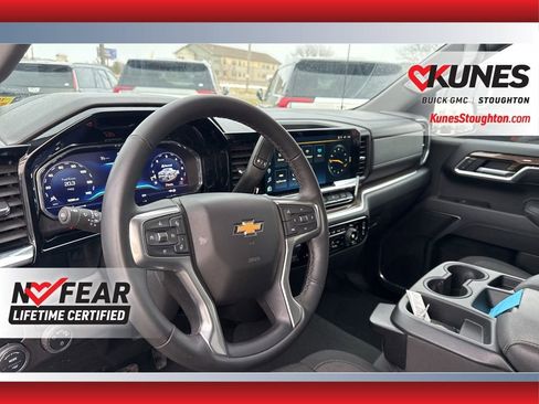 Used 2025 Chevrolet Silverado 1500 LT image 24