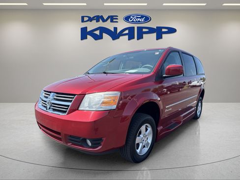 Used 2010 Dodge Grand Caravan SXT w/ Trailer Tow Group FWD image 3