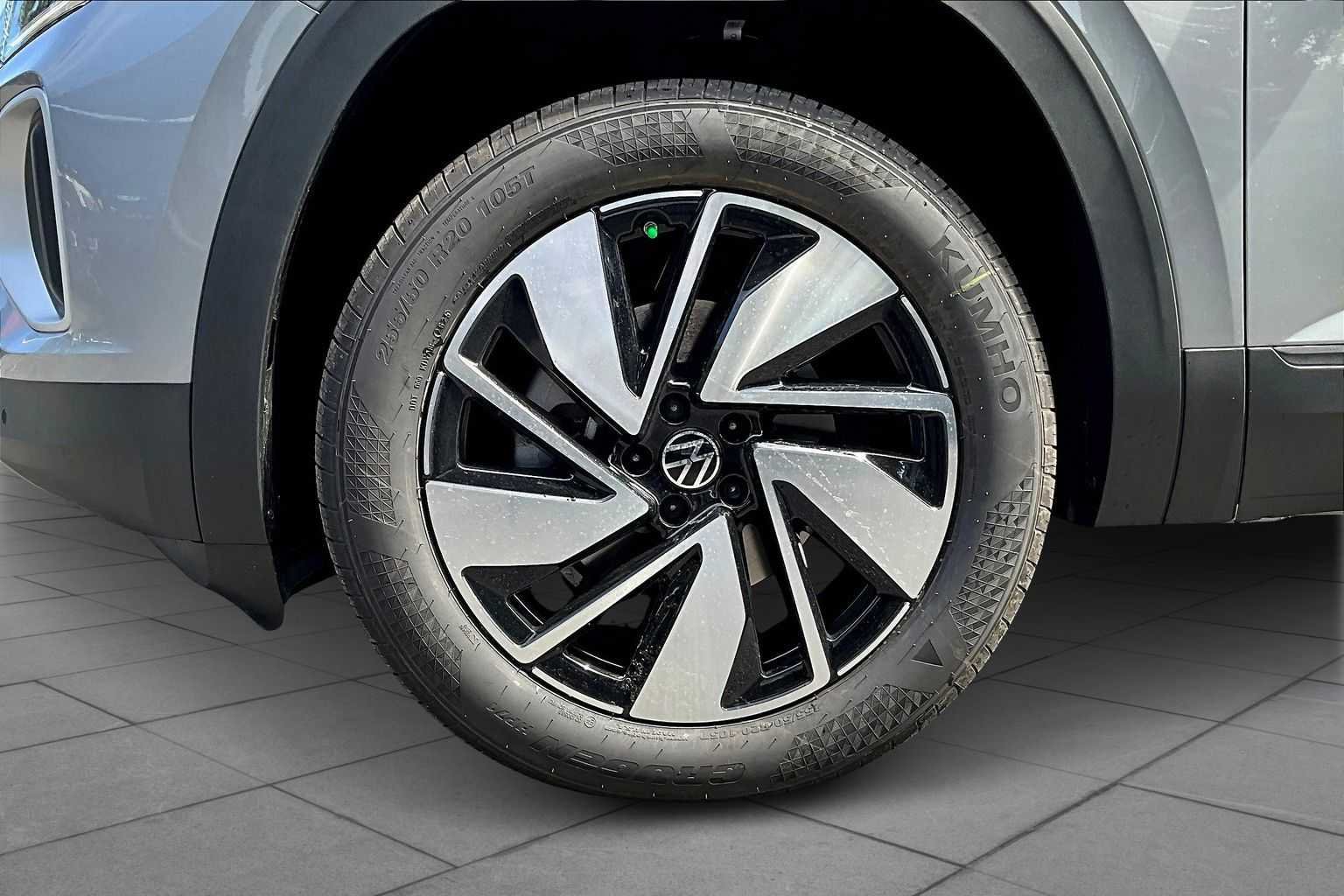 New 2026 Volkswagen Atlas SE FWD image 11