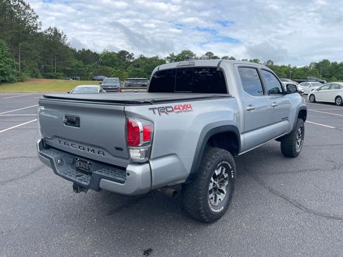 Used 2021 Toyota Tacoma TRD Off-Road w/ Technology Package AWD/4WD image 17