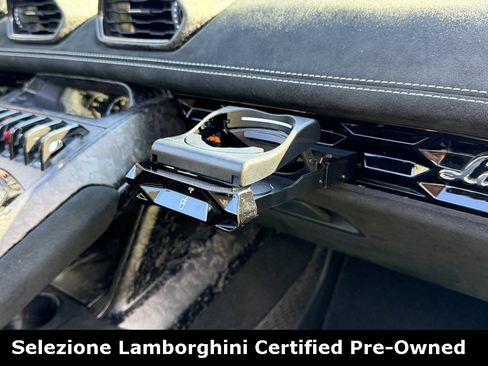 Used 2018 Lamborghini Huracan Performante image 53