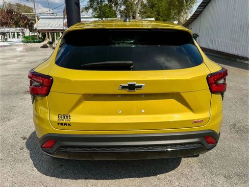 Used 2024 Chevrolet Trax RS image 8