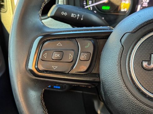 Used 2024 Jeep Wrangler Unlimited AWD/4WD image 30
