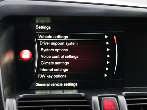 Used 2017 Volvo XC60 T5 Dynamic w/ Preferred Option Package AWD/4WD image 19