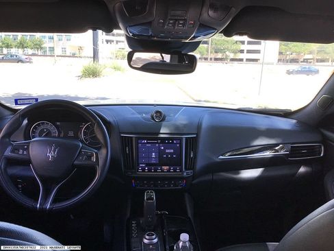 Used 2021 Maserati Levante AWD/4WD image 11