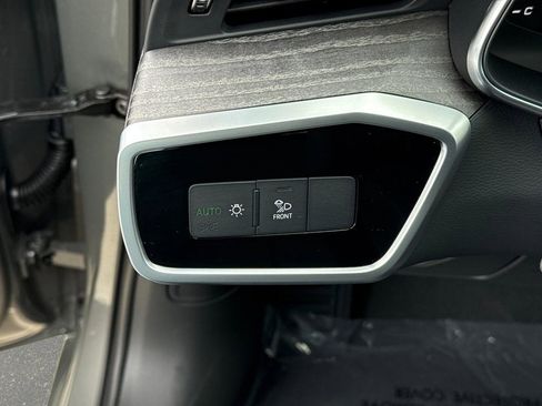 New 2025 Audi A6 Premium Plus image 17