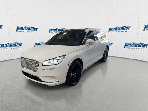 Used 2022 Lincoln Corsair Reserve w/ Equipment Group 201A AWD/4WD image 4