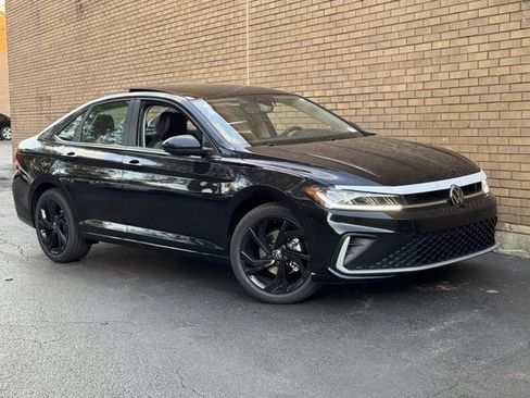 New 2025 Volkswagen Jetta SE image 6