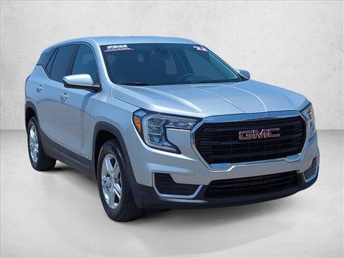Used 2022 GMC Terrain SLE FWD image 3
