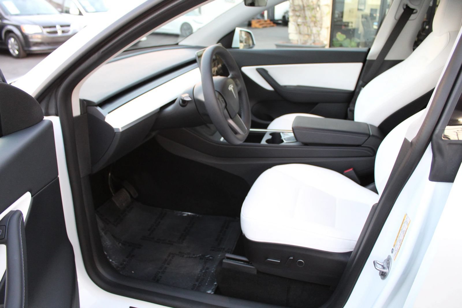 Used 2022 Tesla Model Y Long Range AWD/4WD image 9