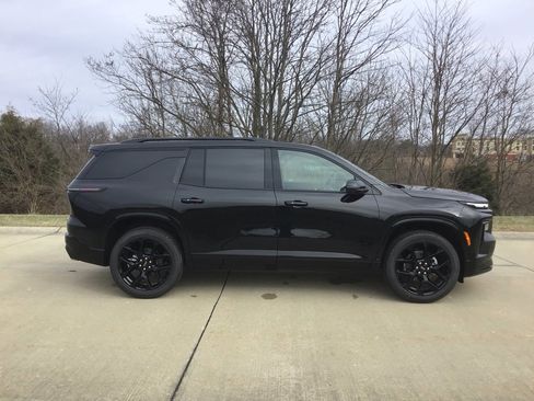 New 2026 Chevrolet Traverse RS image 2
