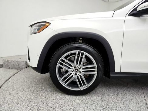 Used 2024 Mercedes-Benz GLS 450 4MATIC image 32