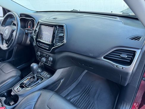 Used 2019 Jeep Cherokee Limited image 13
