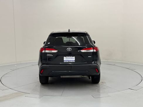 Used 2023 Toyota Corolla Cross L image 4