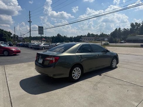 Used 2012 Toyota Camry LE image 7