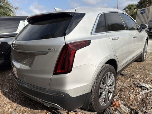Used 2020 Cadillac XT5 Premium Luxury FWD image 10