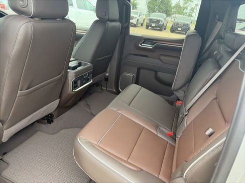 New 2026 GMC Sierra 1500 Denali w/ Denali Reserve Package AWD/4WD image 11