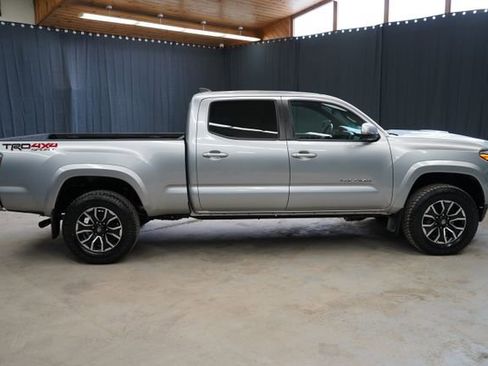 Used 2023 Toyota Tacoma TRD Sport w/ Technology Package AWD/4WD image 8