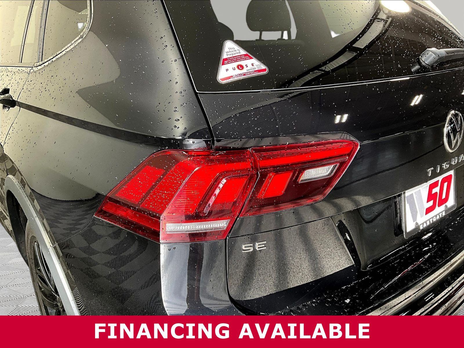Used 2022 Volkswagen Tiguan SE R-Line AWD/4WD image 21