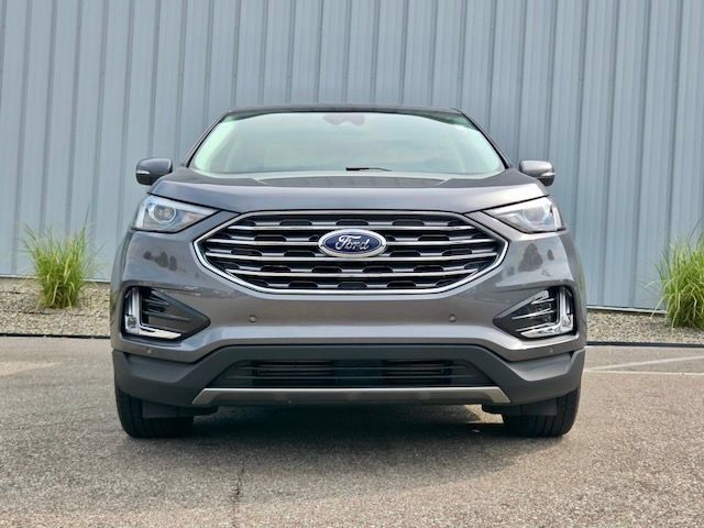Used 2024 Ford Edge Titanium AWD/4WD image 3