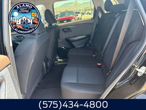 Used 2023 Nissan Rogue S image 10