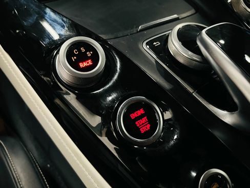 Used 2017 Mercedes-Benz AMG GT S image 20