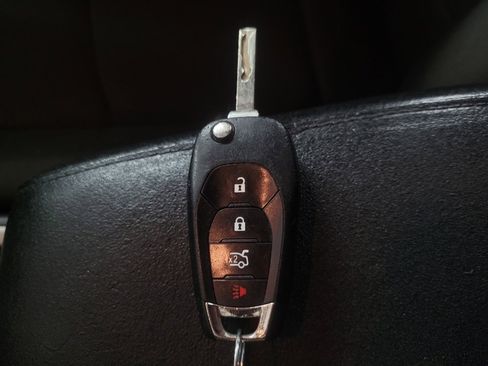 Used 2017 Chevrolet Cruze LS FWD image 32