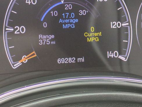 Used 2018 Jeep Grand Cherokee Altitude RWD image 12