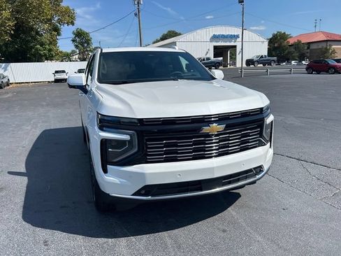 Used 2025 Chevrolet Tahoe High Country AWD/4WD image 10