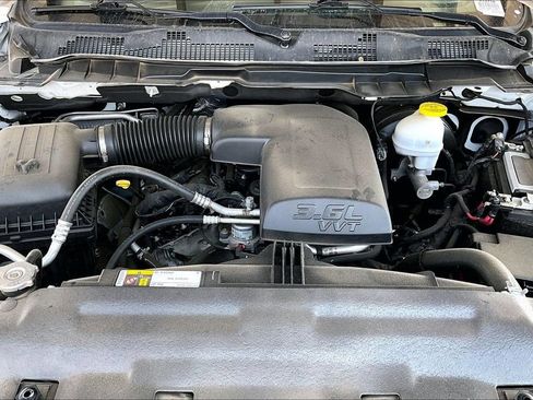 Used 2024 RAM 1500 Warlock AWD/4WD image 31