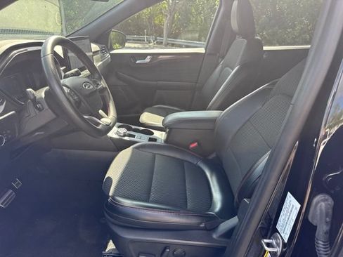 Used 2024 Ford Escape ST-Line w/ Tech Pack #1 FWD image 8