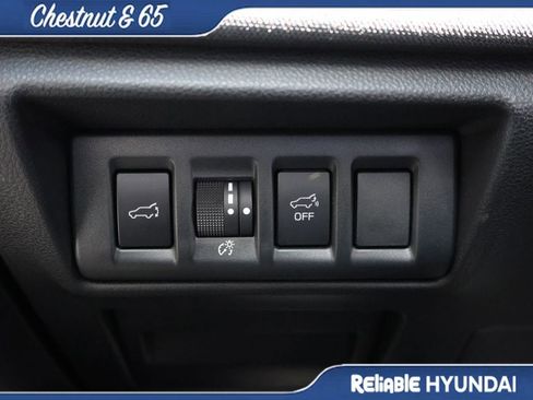 Used 2025 Subaru Outback Premium w/ Popular Package #1A AWD/4WD image 32