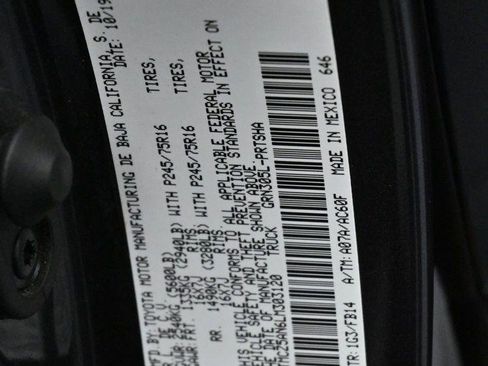 Used 2020 Toyota Tacoma TRD Sport image 33