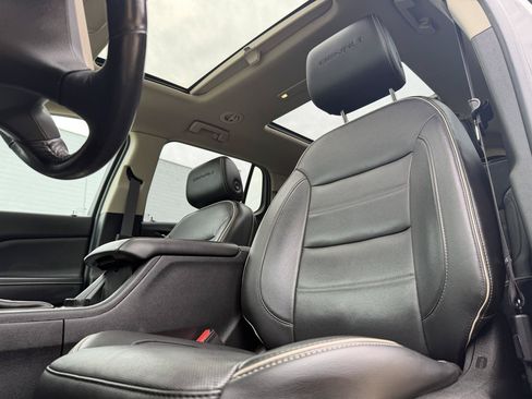 Used 2018 GMC Acadia Denali w/ Technology Package AWD/4WD image 13