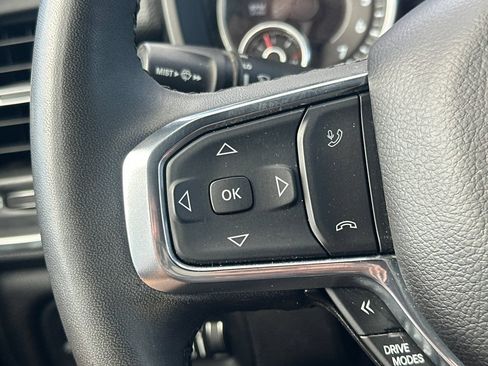 Used 2025 RAM 1500 Laramie AWD/4WD image 34