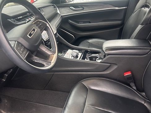 Used 2021 Jeep Grand Cherokee L Limited image 12