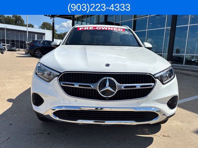 Used 2023 Mercedes-Benz GLC 300 4MATIC image 2