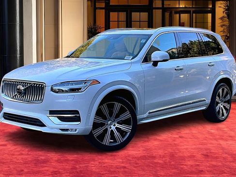 Used 2022 Volvo XC90 T6 Inscription w/ Advanced Package image 1