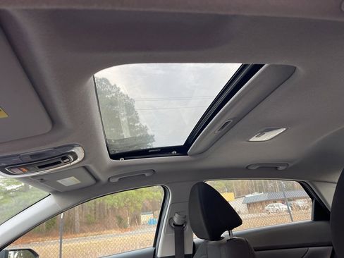 Certified 2025 Hyundai Elantra SEL w/ Cargo Package image 19