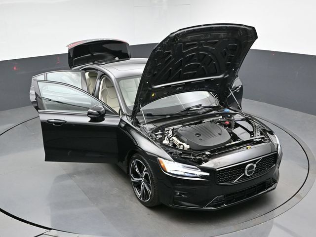 Used 2023 Volvo S60 B5 Ultimate w/ Protection Package Premier FWD image 47
